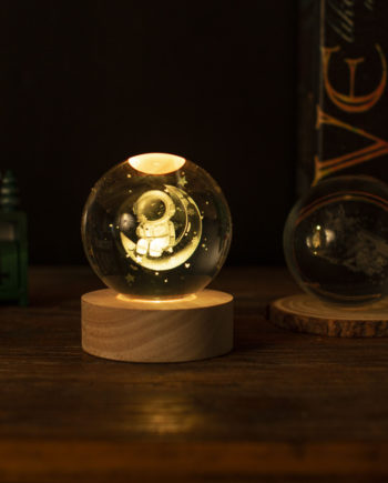 Veilleuse LED 3D cosmonaute sur lune - Light me up
